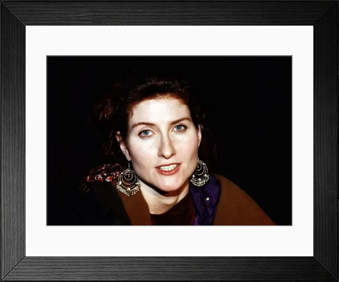 Framed Print : Eddi Reader pop singer circa 1995 Framed Print : Eddi Reader pop singer circa 1995