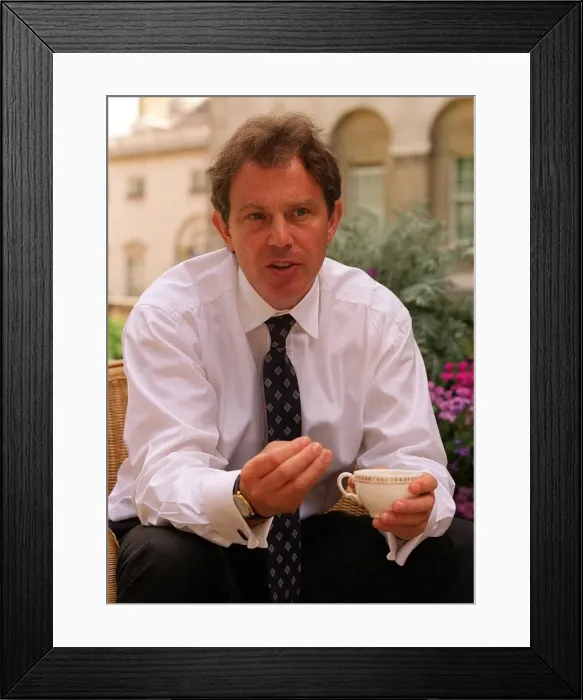 Framed Print : Tony Blair Prime Minister at 10 Downing Street interviewed by Mirror editor Piers Morgan Framed Print : Tony Blair Prime Minister at 10 Downing Street interviewed by Mirror editor Piers Morgan