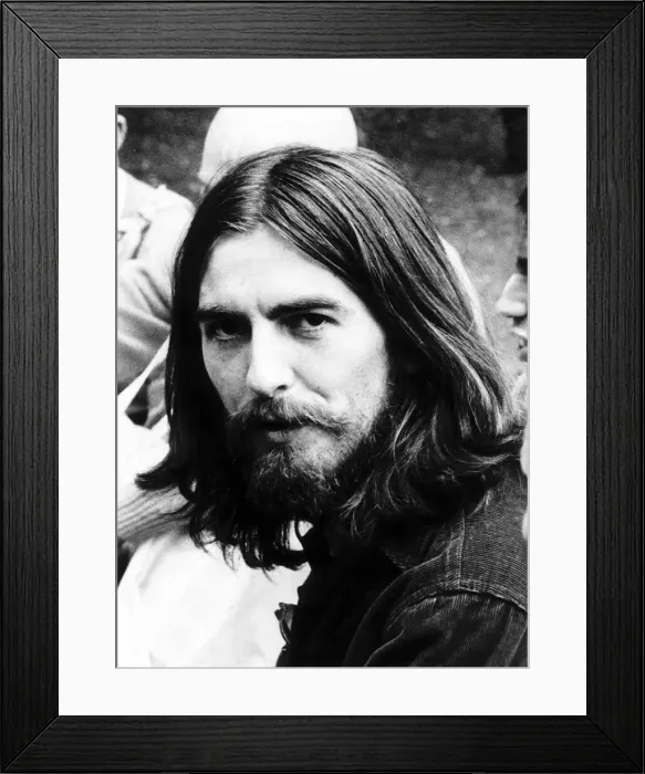 Framed Print : George Harrison of The Beatles pictured at Krishna Temple meeting in London Framed Print : George Harrison of The Beatles pictured at Krishna Temple meeting in London