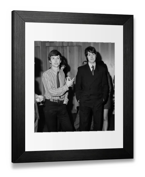 Framed Print : Paul McCartney with arts critic John Eades at Royal Garden Hotel Londo
