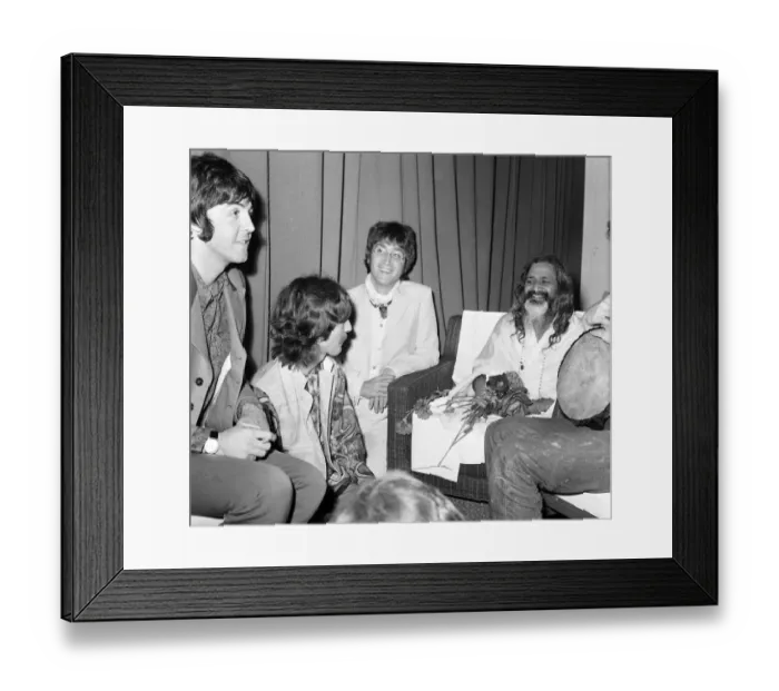 Framed Print : The Beatles meet Maharishi Mahesh Yogi, 27 August 1967
