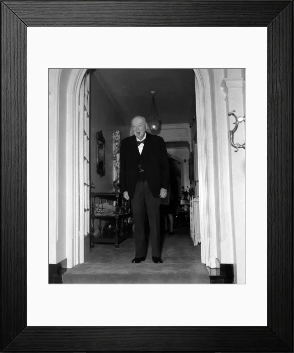 Framed Print : Winston Churchill - 1960 seen here at his Hyde Park residence following a visit by