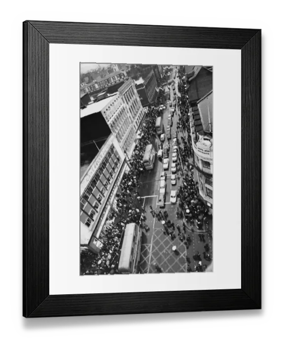 Framed Print : This was ScotlandIs busiest shopping street - Argyle Street