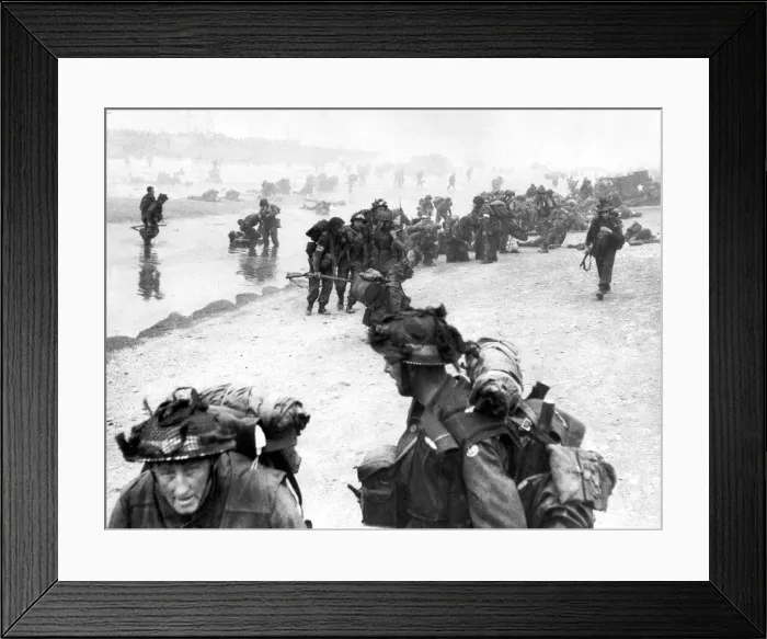 Framed Print : Allied troops land on beach in France during World War Two invasion Framed Print : Allied troops land on beach in France during World War Two invasion