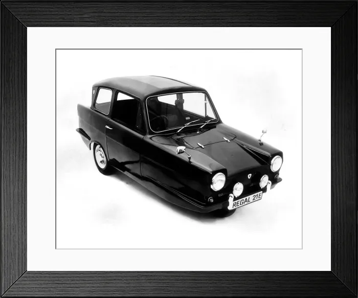 Framed Print : A 1972 Reliant Robin Regal