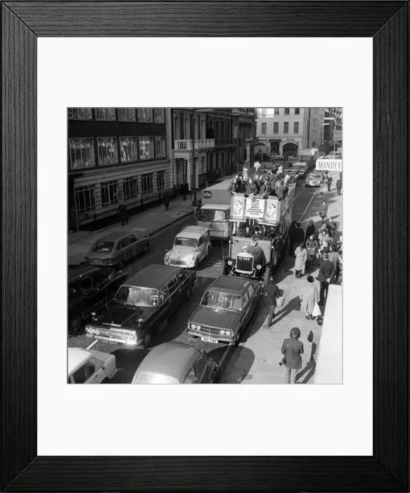 Framed Print : Open top 1925 Double Decker bus - Feb 1972 going through the streets of London Framed Print : Open top 1925 Double Decker bus - Feb 1972 going through the streets of London