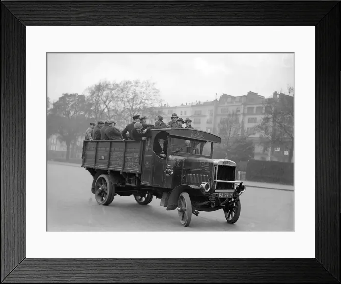 Framed Print : General Strike Scene May 1926 as a lorry load of volunteers are driven to help the bosses Framed Print : General Strike Scene May 1926 as a lorry load of volunteers are driven to help the bosses