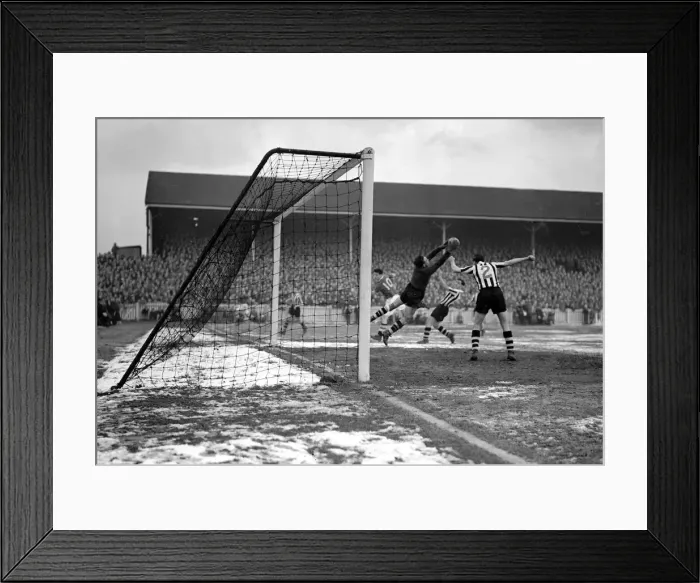 Framed Print : English FA Cup match. Notts County 1 v Chelsea 0. Action from the match Framed Print : English FA Cup match. Notts County 1 v Chelsea 0. Action from the match