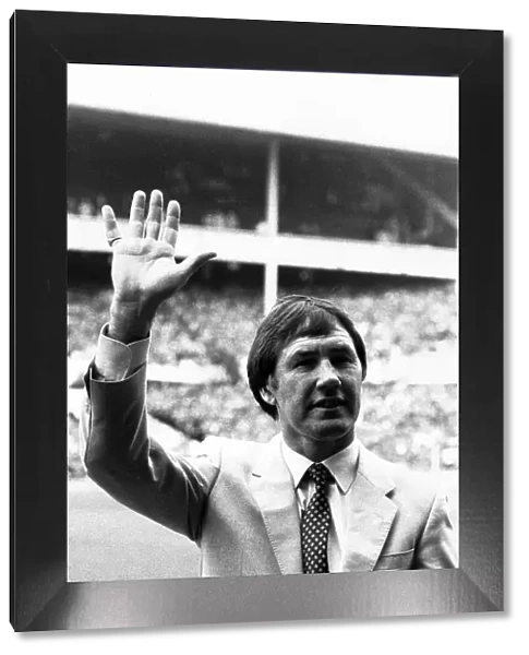 Keith Burkinshaw Tottenham Hotspur manager 1984 waves to the White Hart Lane fans
