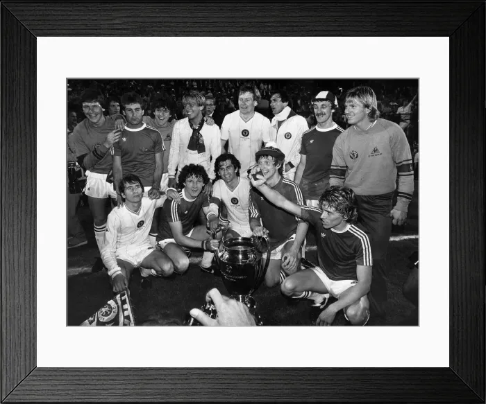Framed Print : European Cup Final at De Kuip Staium in Rotterdam. Aston Villa 1 v Bayern Munich 0