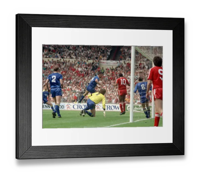 Framed Print : FA Cup Final 1988. Liverpool 0 v. Wimbledon 1. Vinnie Jones in front of