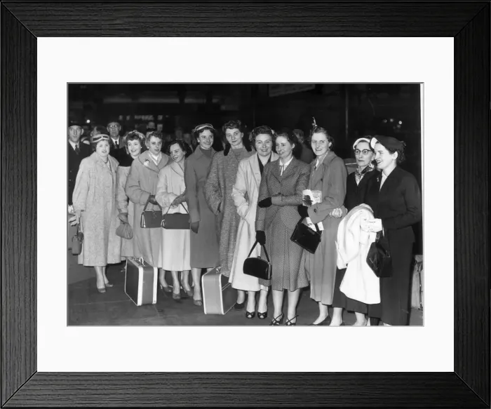 Framed Print : Wives and girlfriends of Manchester City football players pictured together on a night Framed Print : Wives and girlfriends of Manchester City football players pictured together on a night