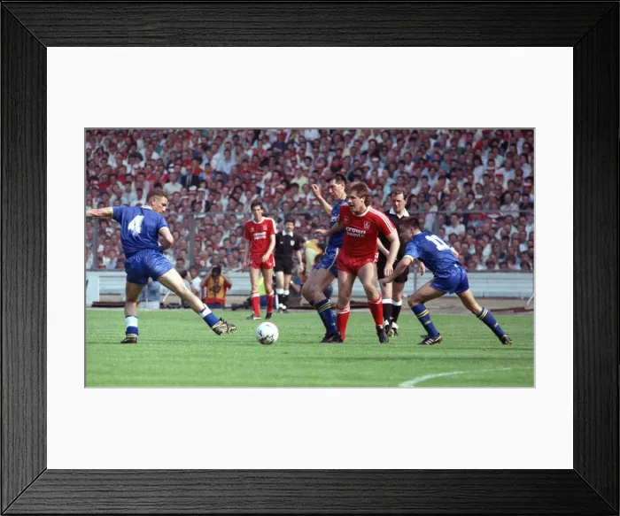 Framed Print : FA Cup Final 1988. Liverpool 0 v. Wimbledon 1. (l-r) Vinnie Jones, Gary Ablett Framed Print : FA Cup Final 1988. Liverpool 0 v. Wimbledon 1. (l-r) Vinnie Jones, Gary Ablett