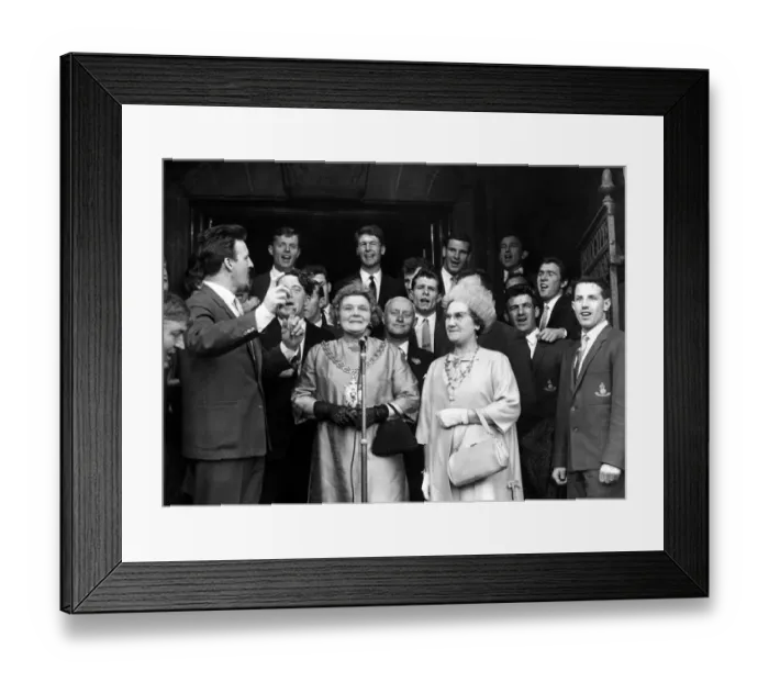 Framed Print : The Lord Mayor of Coventry, Alderman Mrs. Emily Allen, addresses the crowd from Framed Print : The Lord Mayor of Coventry, Alderman Mrs. Emily Allen, addresses the crowd from