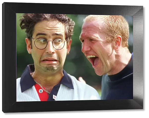 DAVID BADDIEL COMEDIAN AUGUST 1997 GETS A BAWLING OUT FROM HIBS PLAYER CHIC CHARNLEY