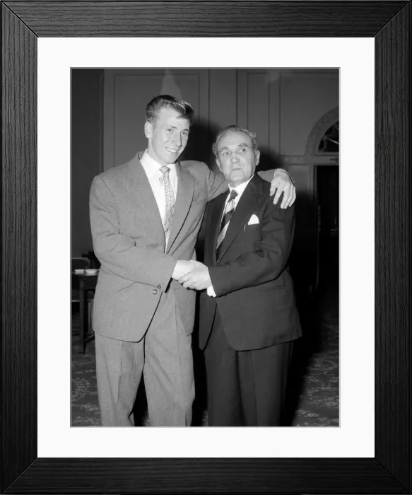 Framed Print : Manchester United celebrate at the Midland Hotel in Manchester after winning their FA Cup Framed Print : Manchester United celebrate at the Midland Hotel in Manchester after winning their FA Cup
