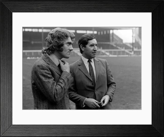 Framed Print : Footballer Ted McDougall stands beside his new manager Frank O Framed Print : Footballer Ted McDougall stands beside his new manager Frank O