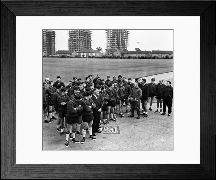 Framed Print : Liverpool Team 1965 with Bill Shankly at a training session Framed Print : Liverpool Team 1965 with Bill Shankly at a training session