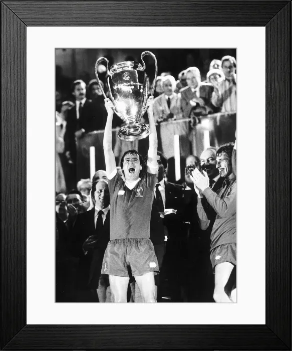 Framed Print : 1981 European Cup Final in Paris, France. Liverpool 1 v Real Madrid 0