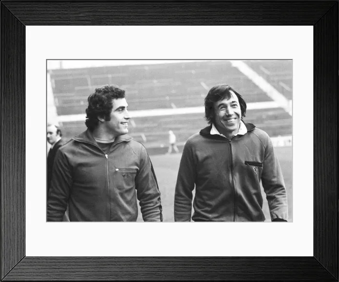 Framed Print : Peter Shilton, Tony Waddingtons record signing reported to Stoke FC ground for Framed Print : Peter Shilton, Tony Waddingtons record signing reported to Stoke FC ground for
