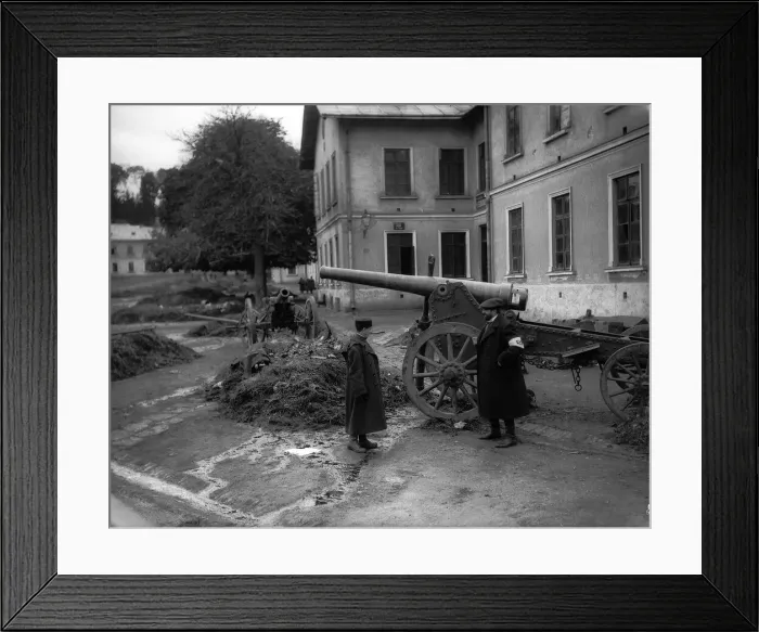 Framed Print : A artillery piece captured from the Austrians at Lemberg 1914 during World War One