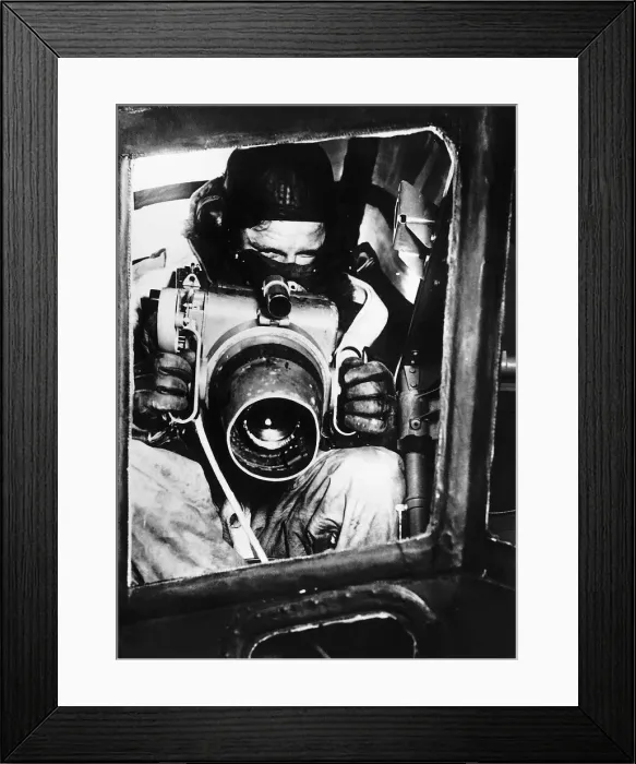 Framed Print : A Royal Air Force observer with the oblique camera used in reconnaissance work in WW2 Framed Print : A Royal Air Force observer with the oblique camera used in reconnaissance work in WW2