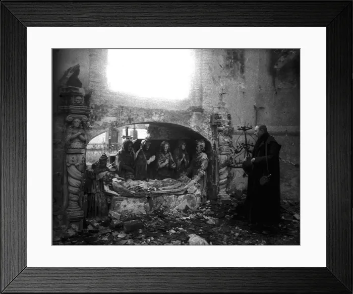 Framed Print : This figure of christ in a church in Ramscappelle was damaged by a shell Framed Print : This figure of christ in a church in Ramscappelle was damaged by a shell