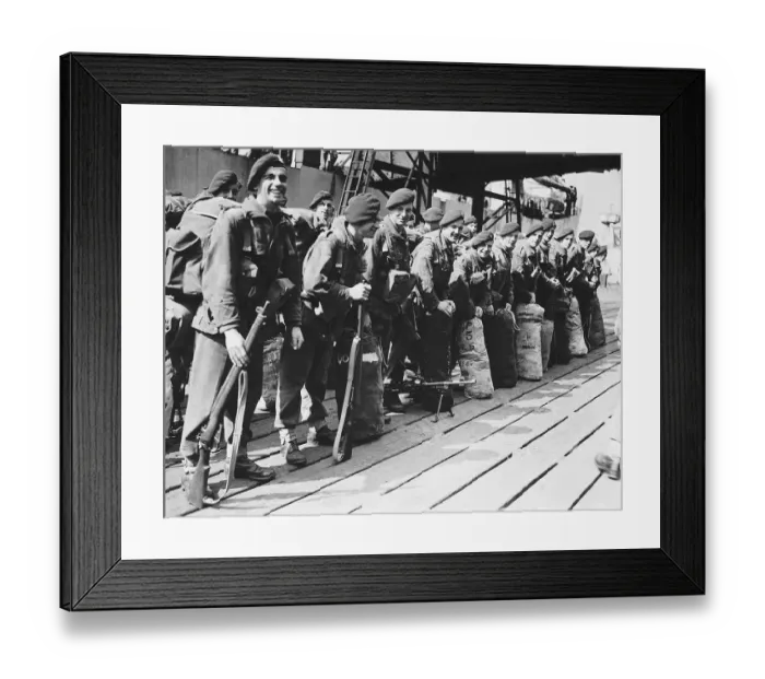 Framed Print : Scene at Tilbury when the 3rd Commando Royal Marines return to England after their 2nd Framed Print : Scene at Tilbury when the 3rd Commando Royal Marines return to England after their 2nd