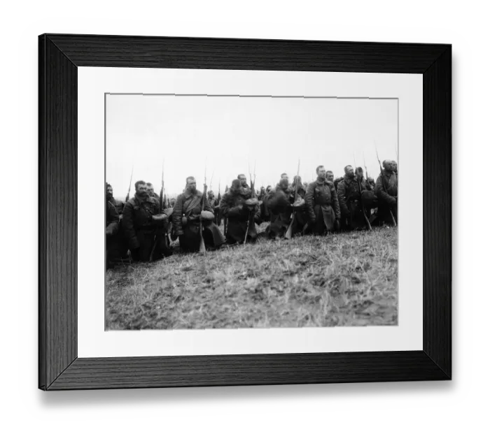 Framed Print : World War One 1914 - Troops on their knees praying during a religious service Framed Print : World War One 1914 - Troops on their knees praying during a religious service