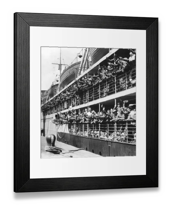 Framed Print : British soldiers waving as troop ship sets sail for France during WW2 1940