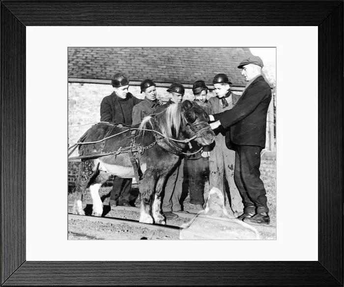 Framed Print : Pupils at a special training school for boys at Pelaw Main Betty Pit, near Birtley Framed Print : Pupils at a special training school for boys at Pelaw Main Betty Pit, near Birtley
