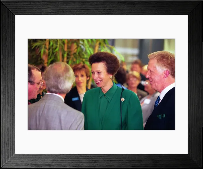 Framed Print : Royal visit of Princess Anne the Princess Royal to Novocastra Laboratories Framed Print : Royal visit of Princess Anne the Princess Royal to Novocastra Laboratories
