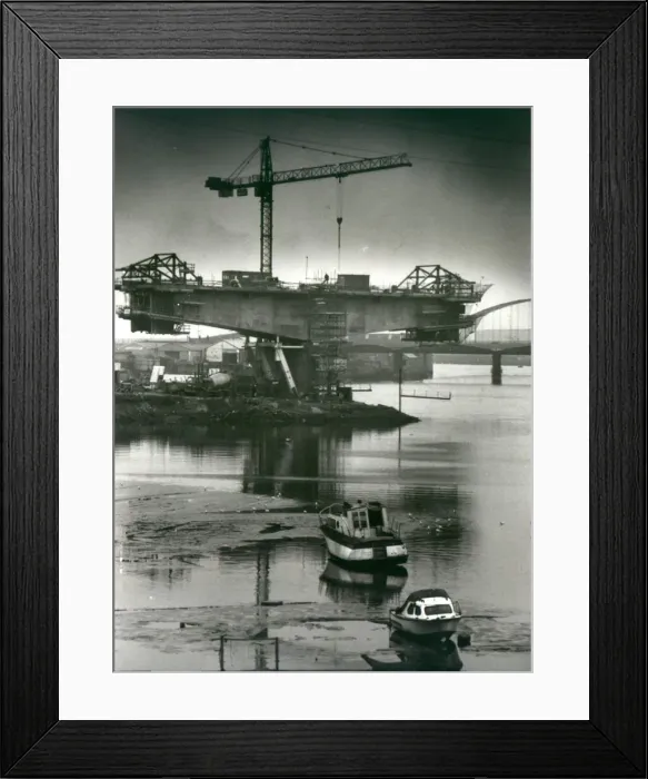 Framed Print : Construction on the new Scotswood Bridge over the river Tyne Framed Print : Construction on the new Scotswood Bridge over the river Tyne