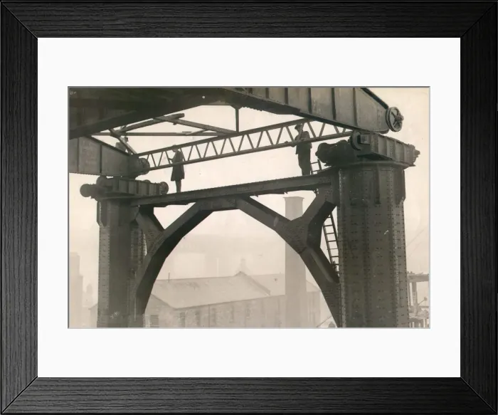 Framed Print : The Construction of the Tyne Bridge