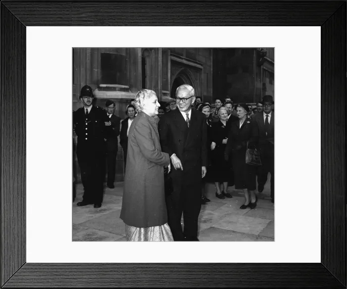 Framed Print : Suez Crisis 1956 Mrs Pandit outside the Houses of Parliament during talks about