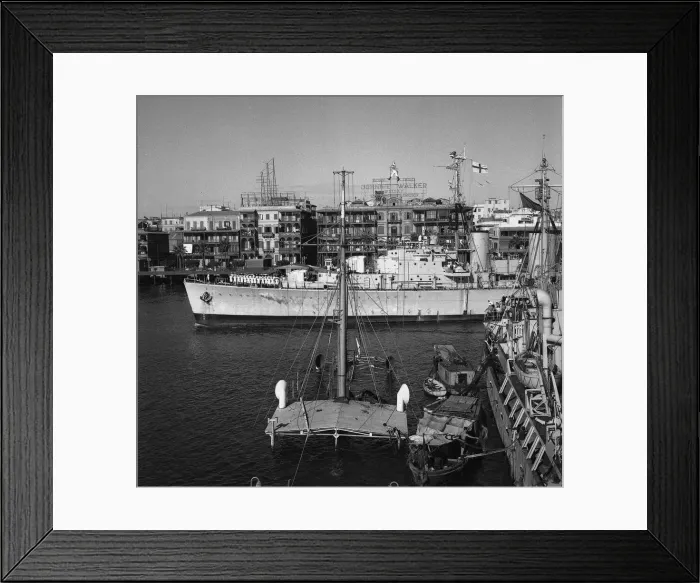 Framed Print : Suez Crisis 1956 The 4000 ton minelayer Manxman becomes the first ship to sail up