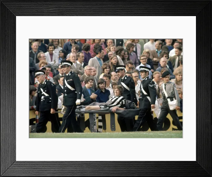 Framed Print : English League Division One match at Selhurst Park. Crystal Palace 2 v Newcastle