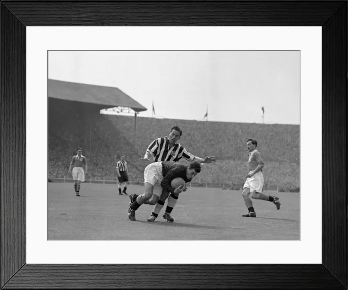 Framed Print : 1951 FA Cup Final at Wembley Stadium. Newcastle United 2 v Blackpool 0 Framed Print : 1951 FA Cup Final at Wembley Stadium. Newcastle United 2 v Blackpool 0