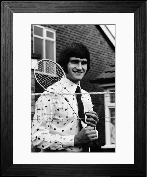 Framed Print : Larry Lloyd Liverpool central defender, pictured playing badminton at his home in Formby Framed Print : Larry Lloyd Liverpool central defender, pictured playing badminton at his home in Formby