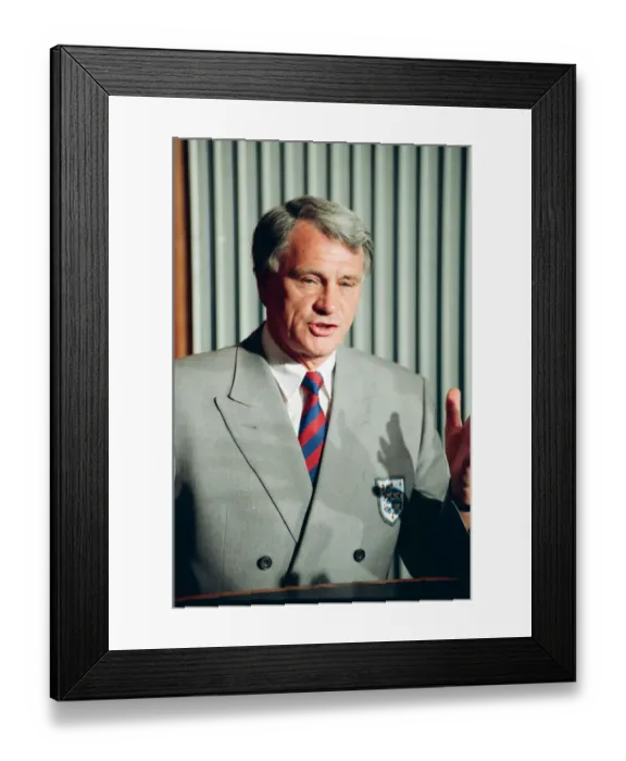 Framed Print : England manager Bobby Robson speaking during a press conference prior to the England Framed Print : England manager Bobby Robson speaking during a press conference prior to the England