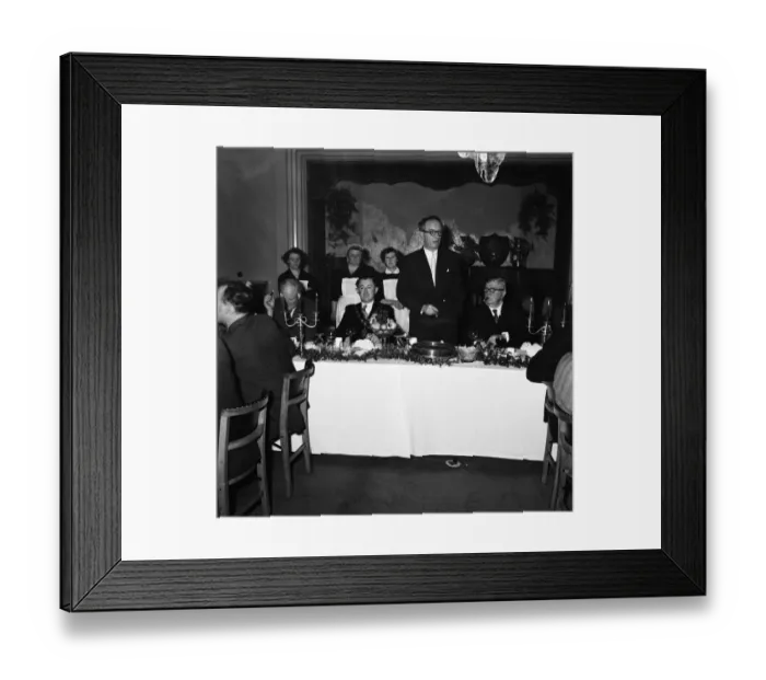 Framed Print : Scunthorpe United Third Division (North) Champions & Sunday Pictorial Giant-killers Cup Framed Print : Scunthorpe United Third Division (North) Champions & Sunday Pictorial Giant-killers Cup