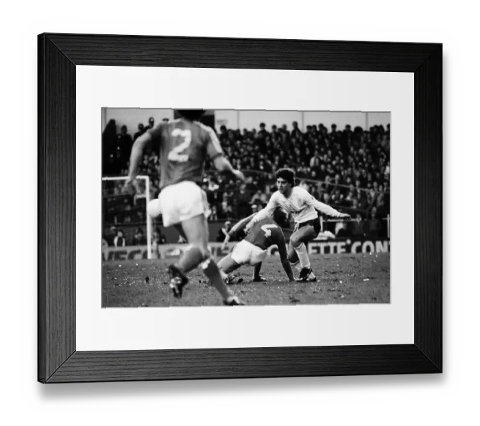 Framed Print : Tottenham Hotspur v Ipswich Town league match at White Hart Lane January 1984