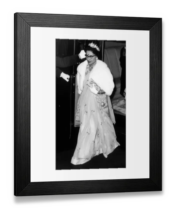 Framed Print : Queen of Nepal Queen Ratna - Oct 1960 arriving at the Covent Garden Opera House