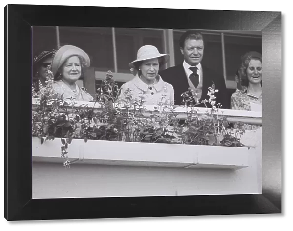 The Queen Mother June 1980 And the Queen with some guest on the balcony at Royal