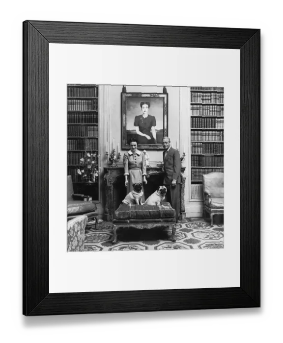 Framed Print : The Duke and Duchess of Windsor with their dogs Trooper and Disry at 4 Rue De L Framed Print : The Duke and Duchess of Windsor with their dogs Trooper and Disry at 4 Rue De L
