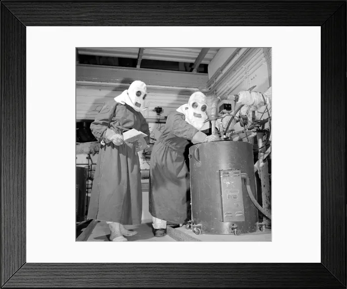 Framed Print : Workers wearing protective clothing at Dounreay Atomic Reactor near Thurso Framed Print : Workers wearing protective clothing at Dounreay Atomic Reactor near Thurso