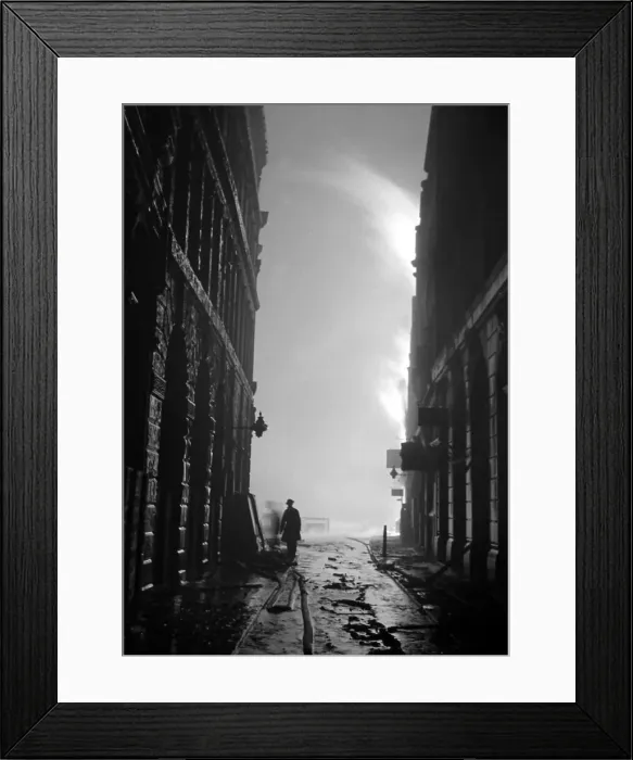 Framed Print : Fire of H. E. Blitz on the city of London on the night of the 29th December 1940 Framed Print : Fire of H. E. Blitz on the city of London on the night of the 29th December 1940
