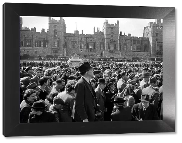 Crowds at Windsor Castle for Princess Elizabeths Birthday April 1946