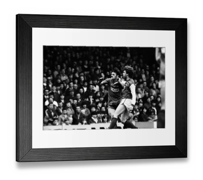 Framed Print : Arsenal v Ipswich Town league match at Highbury March 1984 Framed Print : Arsenal v Ipswich Town league match at Highbury March 1984