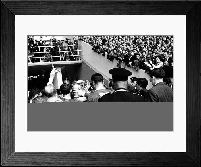Framed Print : Leicester City 1-3 Manchester United 1963 FA Cup Final 25 / 5 / 1963 Framed Print : Leicester City 1-3 Manchester United 1963 FA Cup Final 25 / 5 / 1963